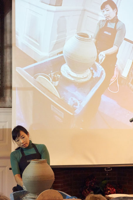 Oxford Ceramics Fair 2014 - Akiko Hirai demonstrating how she makes Moon Jars